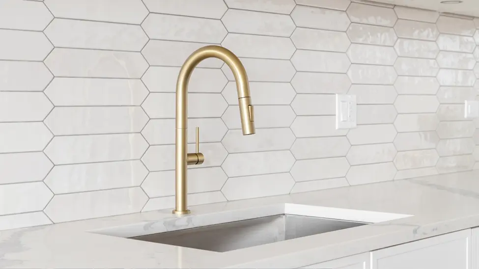 Why Homeowners Love the White Subway Tile Backsplash Trend