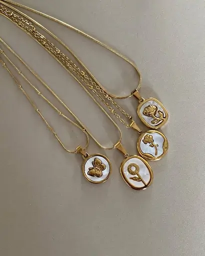 Navigating Minimums, Materials, and Timelines with Custom Jewelry Manufacturers