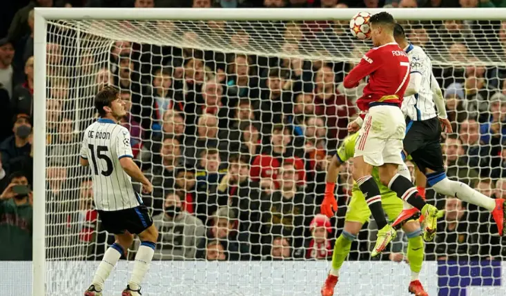 Top 5 Most Spectacular Header Goals In Football History