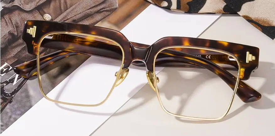 The Geometry of Style Matching Frame Shapes to Feminine Features